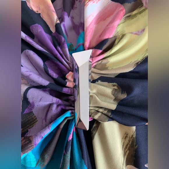 Multicolor Abstract Print Dress - Picture 7 of 7